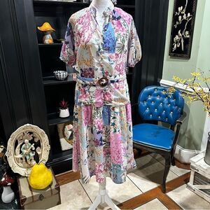 The Morlie Floral Button‑Front Midi Dress – White Base – Size 6
